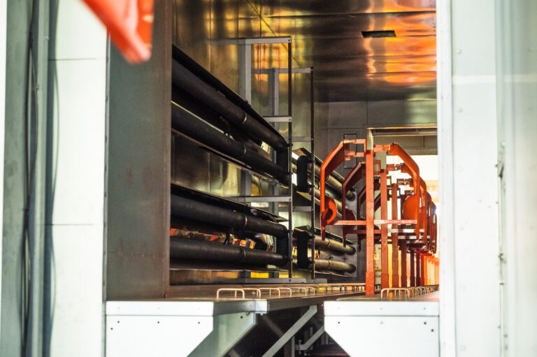 遠赤外線乾燥炉